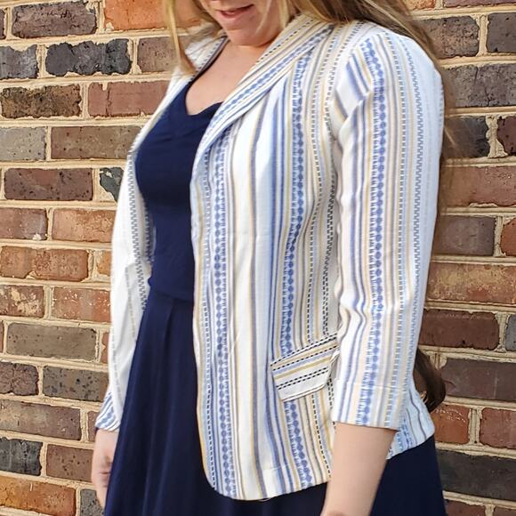 Available open front springtime blazer striped white blue medium - Picture 11 of 11
